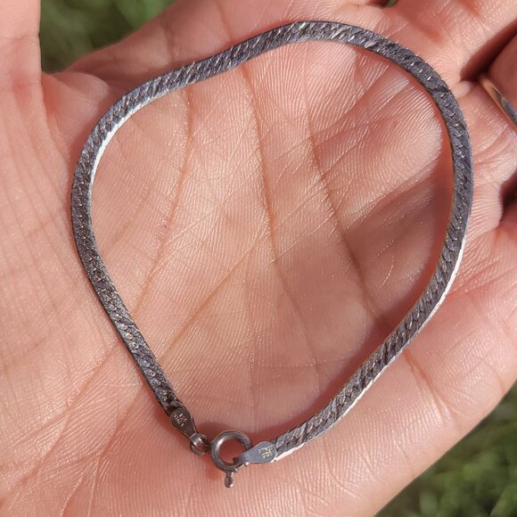 Lovely vintage 925 sterling silver ITALY etched lines herringbone 3 mm bracelet - Picture 2 of 16